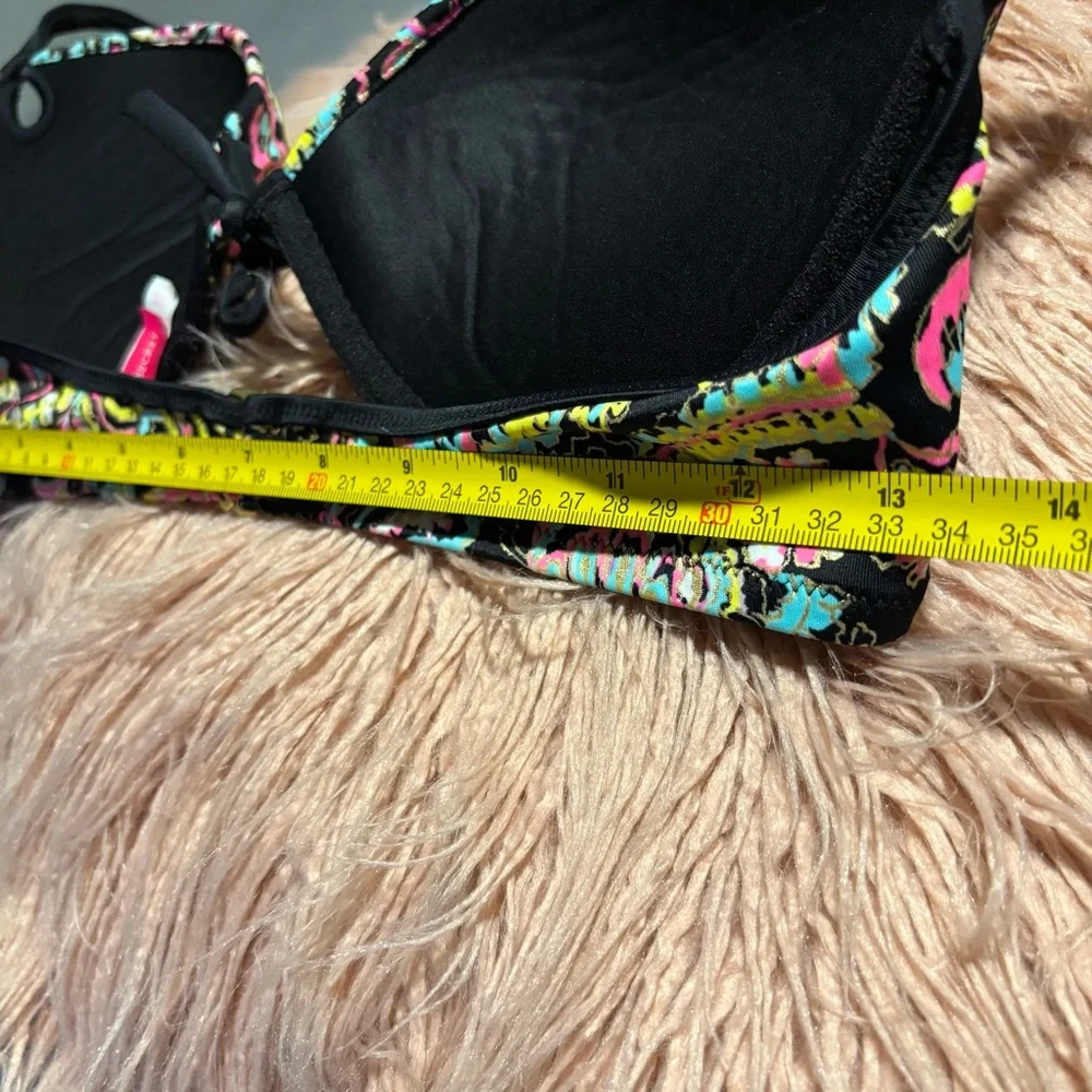 Victorias Secret top has